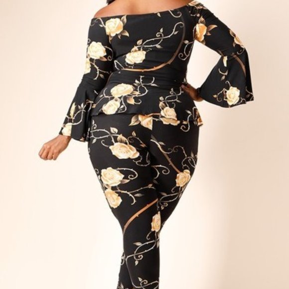 Sexy in Burgundy and Gold floral Pantset - Picture 2 of 5